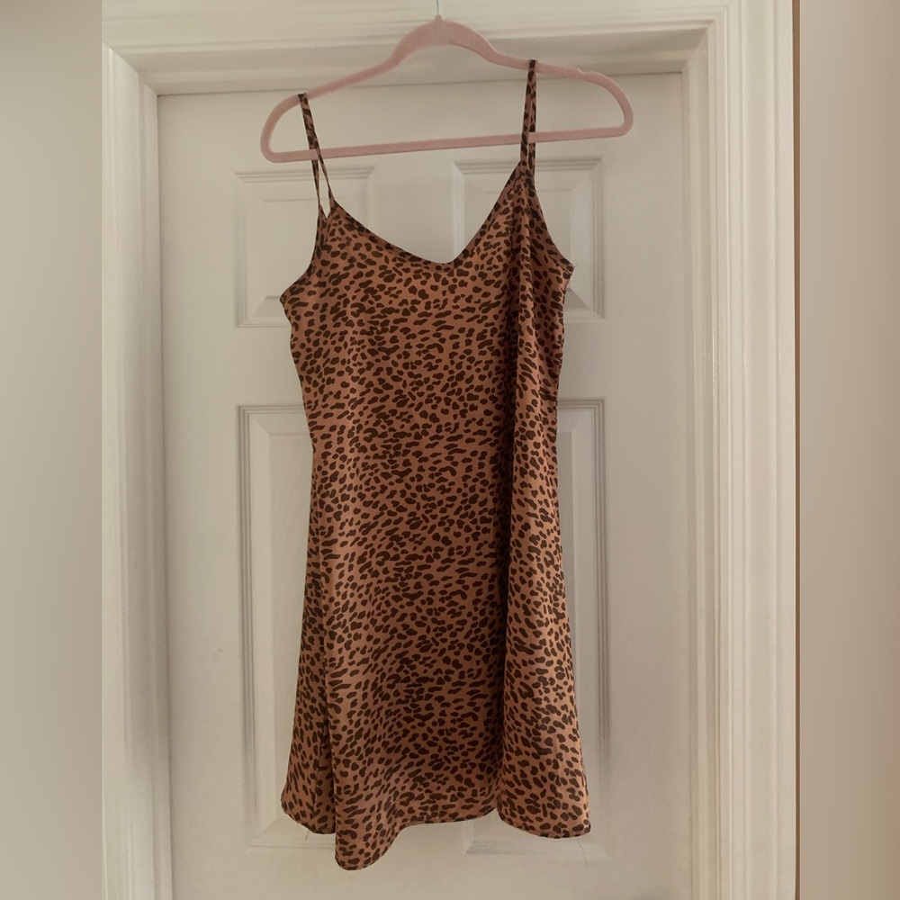 Adorable Silky Vintage Cheetah Print Slip